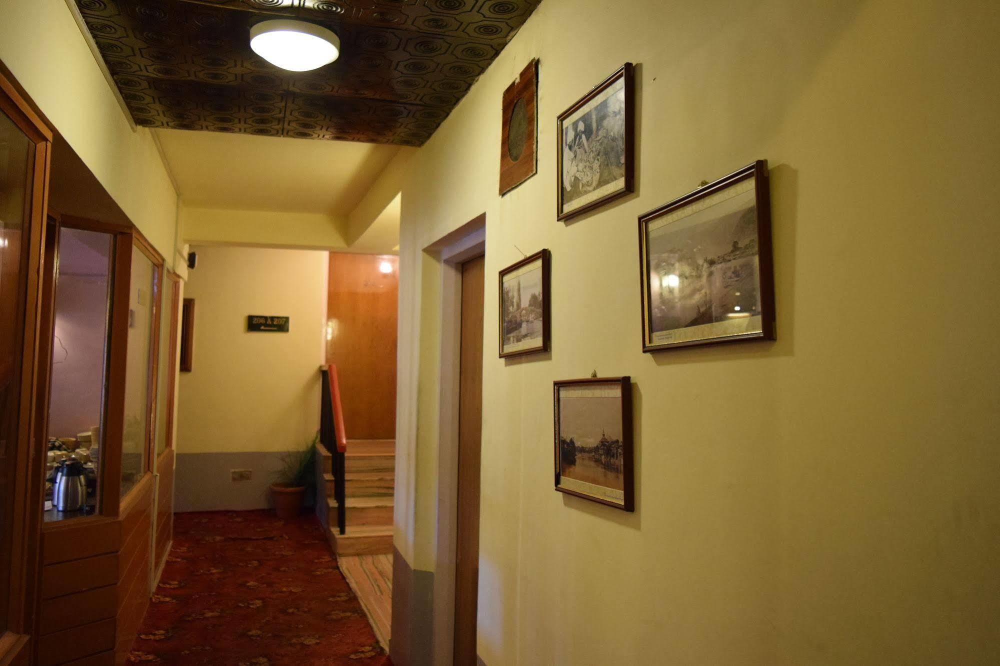 Welcome Hotel Gulmarg Esterno foto