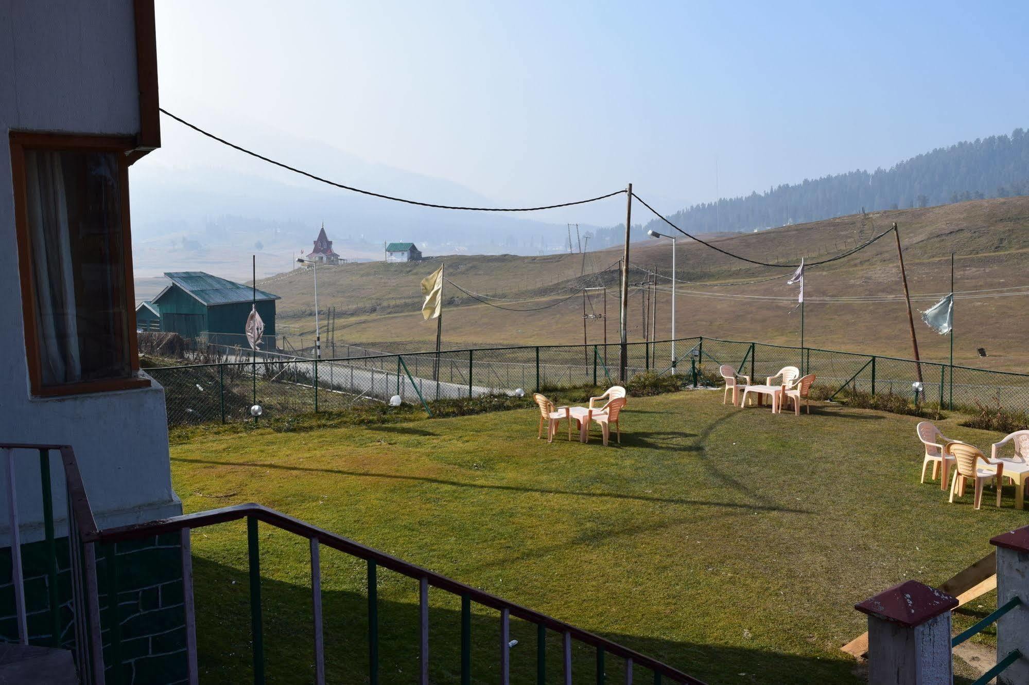 Welcome Hotel Gulmarg Esterno foto